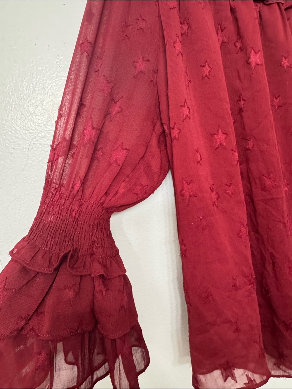 <entro> Off-Shoulder Star-Pattern Shirt - Picture 3 of 5